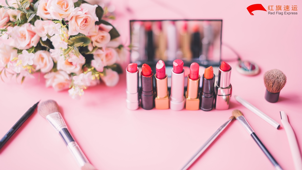 16396388233637.jpg 攝圖網(wǎng)_500498717_美妝口紅化妝品(企業(yè)商用)_副本.jpg